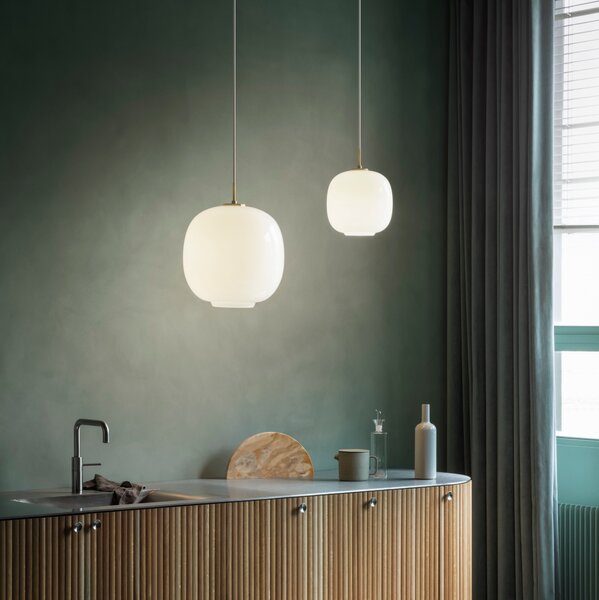 LOUIS POULSEN Závěsná lampa VL 45 Radiohus, 175, Brass / White Opal