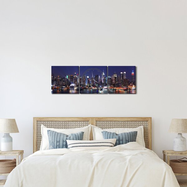 Obraz - Osvětlené New Yorské mrakodrapy (s hodinami) (90x30 cm)