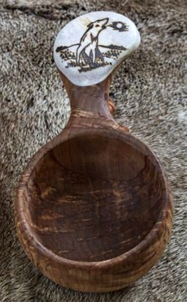 Pahkataide Finský hrnek Kuksa Susi, bříza kadeřavá