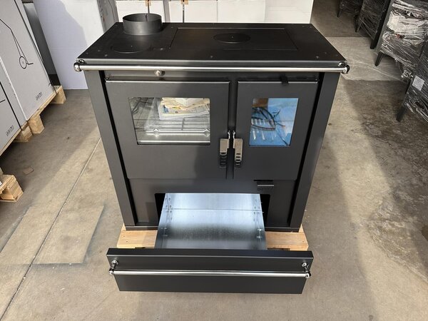 EEK A+ - Kuchyňský sporák na dřevo Verso CS Plus Inox 7,7 kW - Černé boční panely - levý