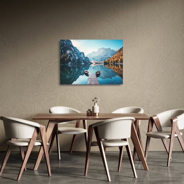 Skleněný obraz - Lodě na jezeře Braies (70x50 cm)