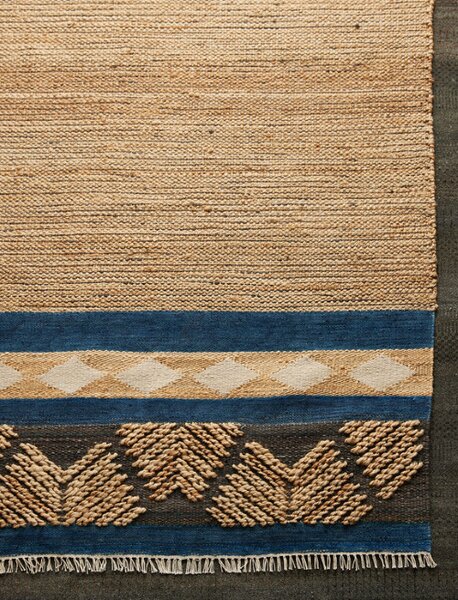 Diamond Carpets India, Ručně vázaný kusový koberec Agra Palace DE 2283 Natural Mix, 80x150, modrá, chodba / předsíň