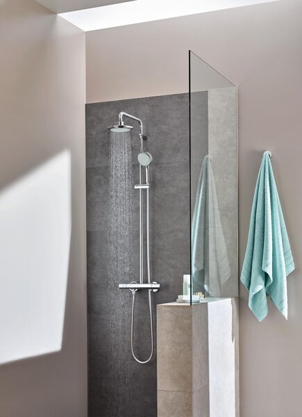 Grohe New Tempesta sprchová sada na stěnu s termostatem s dešťovou sprchou StarLight Chrome 27922000