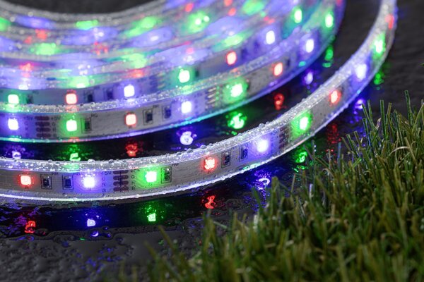 P 71194 LED pásek solární vč. dálkový ovladač 5m IP44 3,2W 22lm/m 60 LEDs/m RGB - PAULMANN