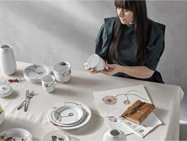 Bílý porcelánový hrnek Kähler Design Hammershøi Poppy, 330 ml