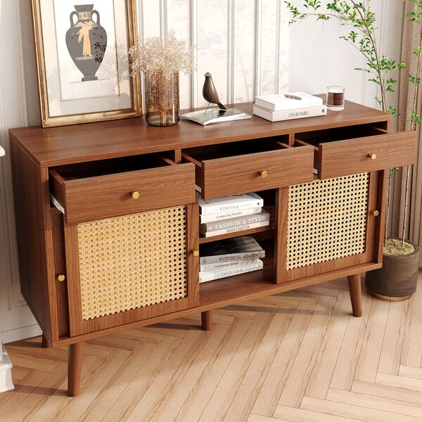 Fortuna Lai Sideboard, komoda se 3 zásuvkami a 3 posuvnými dvířky, ratanové proutí na čelních stranách dvířek, nohy z masivního dřeva, zlaté kovové úchytky, nastavitelné police, ořechová barva, 120 x 40 x 78 cm