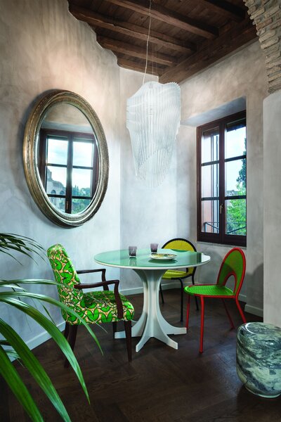 SLAMP AVISM00WHF01T00000EU Avia suspension M, bílé designové svítidlo od Zaha Hadid, 3x12W E27 + 7W Spot LED PAR 20, 100cm