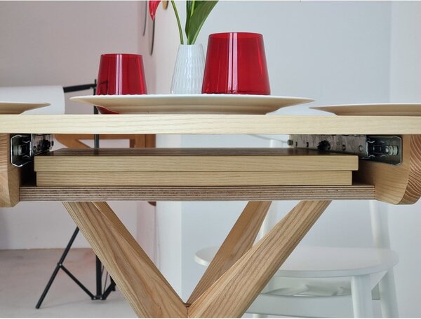 Kulatý rozkládací jídelní stůl s přídavnou deskou z jasanového dřeva ø 90 cm Jubi – Ragaba