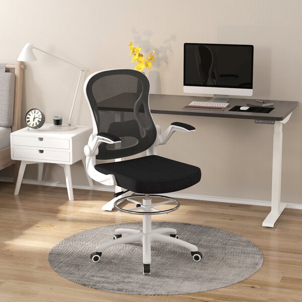 Ergonomická kancelářská židle Vinsetto z prodyšné látky s nastavitelnou výškou a sklopnými područka, 59x65x110-130 cm, bílá a černá | Aosom