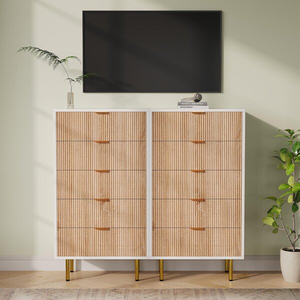 Komoda Fortuna Lai, komoda s 5 zásuvkami, moderní skandinávský styl, úchytky a nožky ve zlaté barvě, úzká komoda do obývacího pokoje, ložnice, předsíně, 110 x 60 x 34 cm, bílá barva