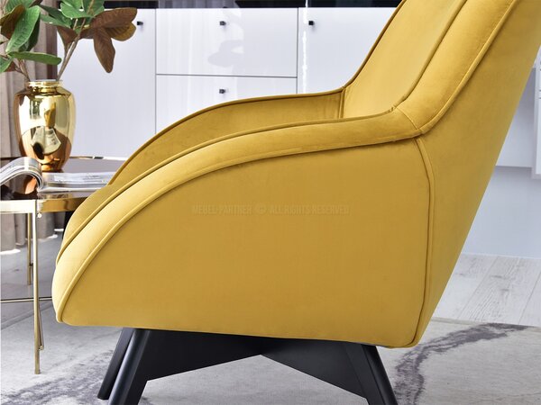 Designové křeslo Merch (zlatá + dub). Akce -14%