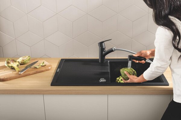 GROHE Start - Páková dřezová baterie s výsuvnou sprchou, černá matná 303072431