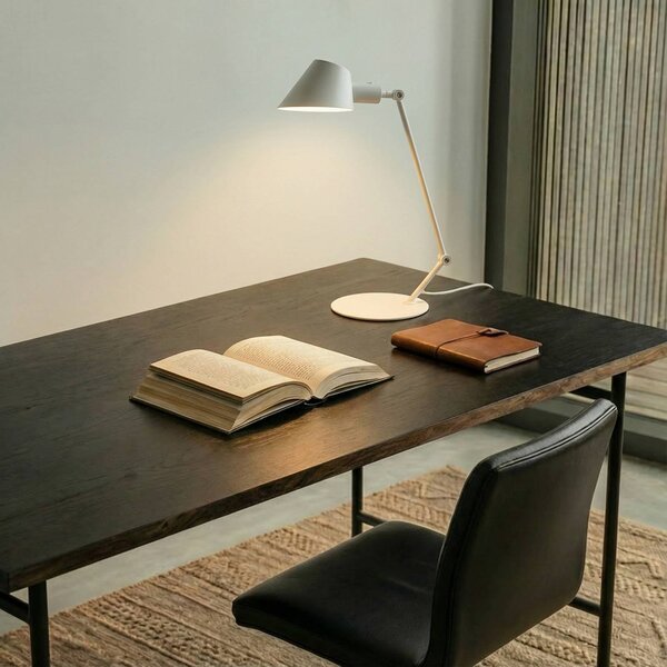 Lindby Stolní lampa Corali, bílá, kov, výška 64 cm, Bílá / opál, Obývací pokoj / jídelna, kov, Moderní