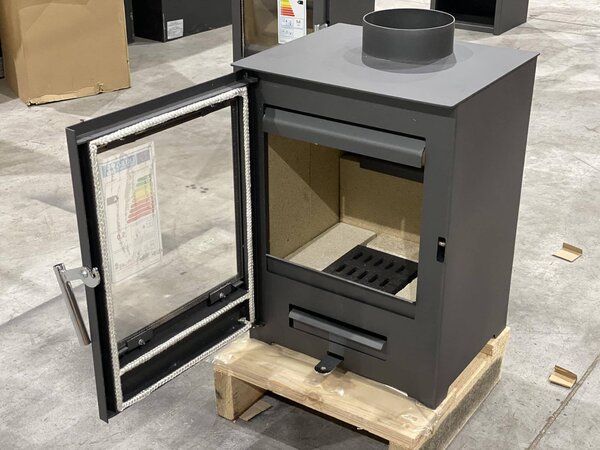 Krbová kamna Victoria Parma SL - 5 kW, ultrakompaktní, 573 mm vysoká, účinná