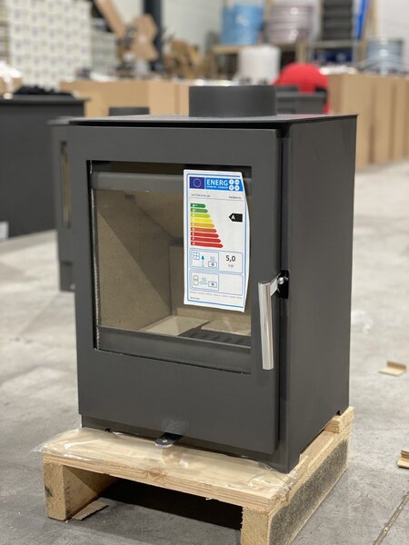 Krbová kamna Victoria Parma SL - 5 kW, ultrakompaktní, 573 mm vysoká, účinná