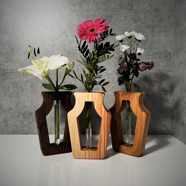 Wooden Mooden Dřevěná váza s ampulkou Harmonie Materiál: Mořený jasan
