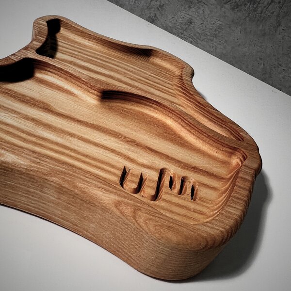 Wooden Mooden Zajímavý dřevěný servírovací tác Vlnka Materiál: Dub
