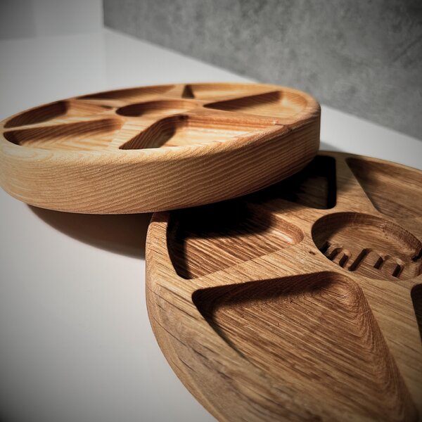 Wooden Mooden Dřevěný servírovací tác Komfort Materiál: Jasan