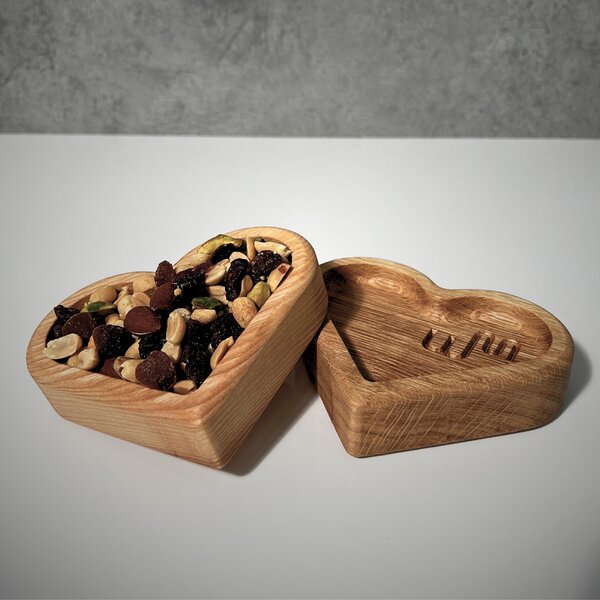 Wooden Mooden Dřevěný podtácek Srdíčko Materiál: Jasan