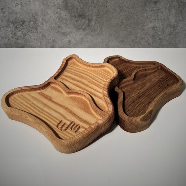 Wooden Mooden Zajímavý dřevěný servírovací tác Vlnka Materiál: Dub