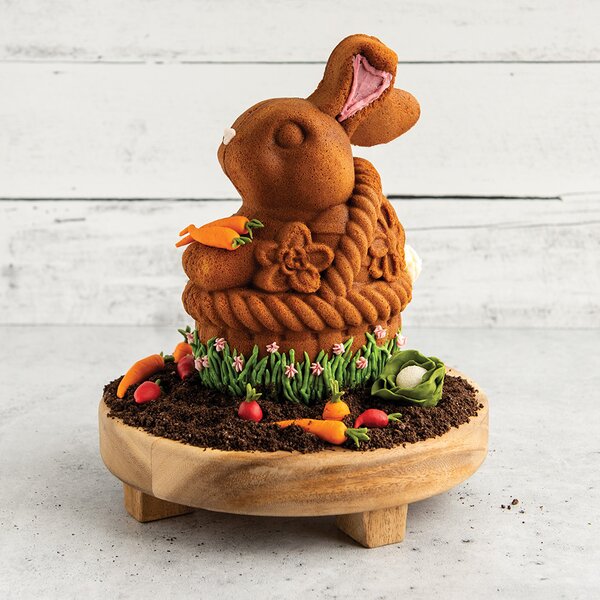 3D forma na velikonoční dort Nordic Ware Bunny in Basket, 2,4 l, karamelová | prémiová forma na pečení 96648