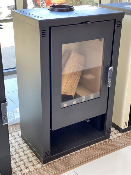 Krbová kamna Verso Lheia - 7,5 kW | Moderní design a efektivní vytápění
