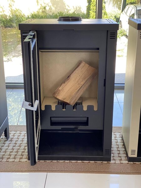 Krbová kamna Verso Lheia - 7,5 kW | Moderní design a efektivní vytápění
