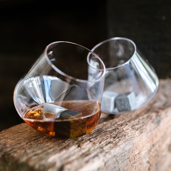 Sklenice na whisky Rocking Whisky Glasses – set 2 ks