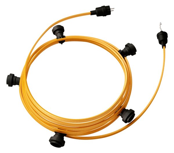 Creative cables Hotový světelný řetěz LUMET 7,5 m je sestavený z 5 černých objímek, háčku a zástrčky Barva kabelu: Zlatá - CM05