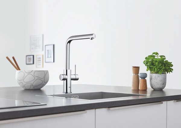 Grohe Blue startovací sada s kuchyňskou baterií stojící StarLight Chrome 31539000