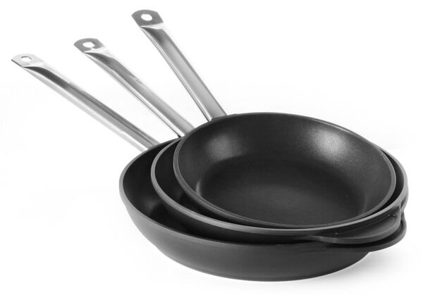 Titanová pánev z litého hliníku s nepřilnavým povrchem Hendi, ø 28 cm