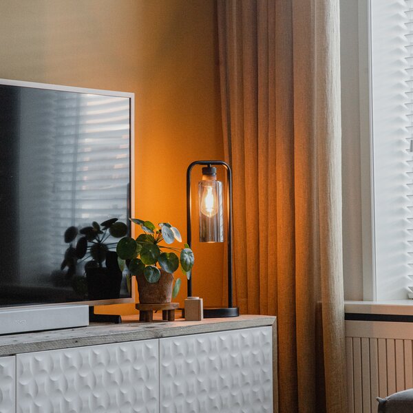 Moderní stolní lampa černá s kouřovým sklem - Stavelot