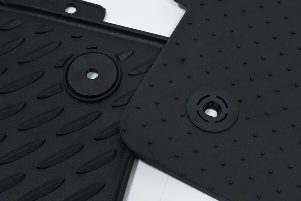 Compass Koberce gumové PERFECT FIT P1 s fixací sada 4ks