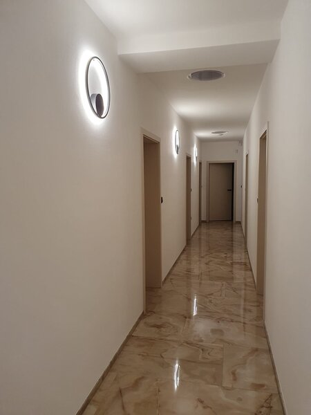 Redo Nástěnné/stropní LED svítidlo NEPŘÍMÉ ORBIT ø 80 cm, 4000K, v. 4,2 cm Barva: Bronzová, Stmívání, řízení: TRIAC