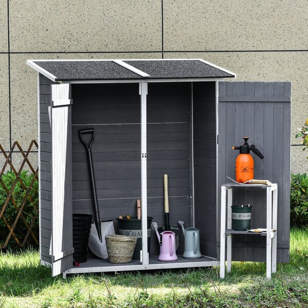 Zahradní skříň Outsunny s 2 dveřmi, kabinet na nářadí s asfaltem kryté zahradní skříň, design proti převržení se zemními hřebíky, jedlové dřevo, šedá+