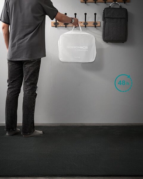 SONGMICS Protiskluzový koberec DARVIN 120 x 170 cm tmavě šedý