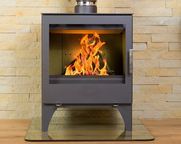 Krbová kamna Victoria Modena L - 9,76 kW, kompaktní, třída A+, účinná a moderní