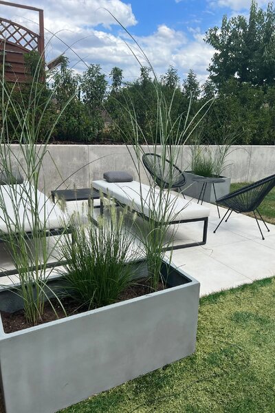 Truhlík MAXI, sklolaminát, šířka 100 cm, beton design