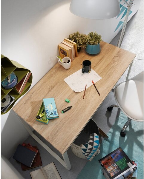 Bílý psací stůl s deskou v dřevěném dekoru Kave Home Lisbet