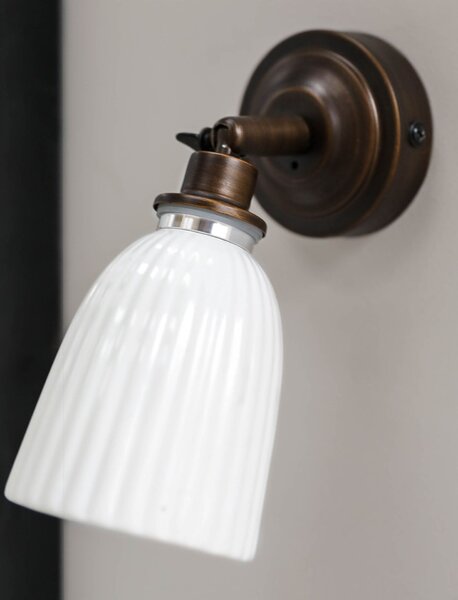 Nástěnná lampa do koupelny Alma Antique Bronze