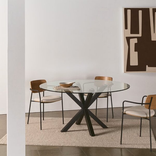 Skleněný jídelní stůl Kave Home Argo 150 cm s černou kovovou podnoží