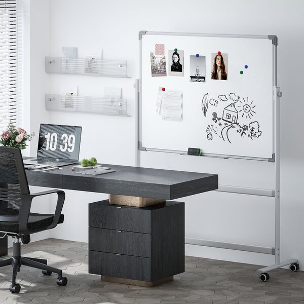 HOMCOM Dvoustranná magnetická tabule 120 x 90 cm s perem, hliníkovým rámem a otočným kolečkem pro kancelář a domov | Aosom