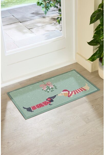 Rohožka s vánočním motivem z recyklovaného plastu 40x70 cm Christmas Sausage Dogs – Artsy Doormats