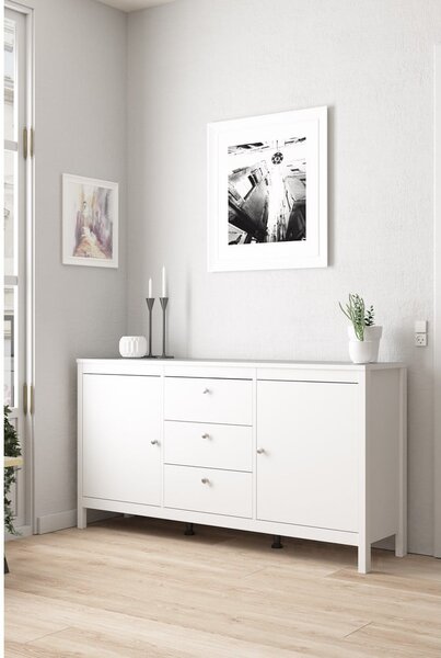 Bílá nízká komoda 151x80 cm Madrid – Tvilum