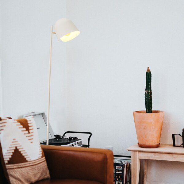 Bílá stojací lampa SULION Paris, výška 150 cm