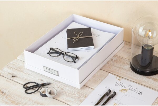 Bílý úložný box se jmenovkou na dokumenty Bigso Box of Sweden Oskar, velikost A4