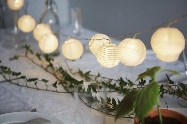 Světelný lampionový řetěz White Festival