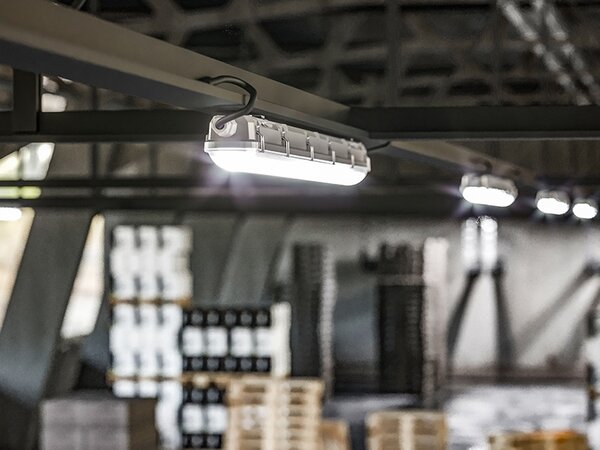 PANLUX s.r.o. ORAVA LED IP66 236 s průběžnou montáží 3*2,5mm2
