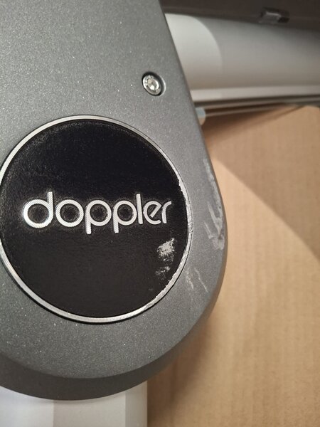 Doppler EXPERT 3 x 3 m – zahradní výkyvný slunečník s boční tyčí - Zboží s drobnou vadou (S333)