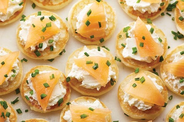 Pánev na lívance KitchenCraft litinová 7 otvorů KCBLINIS